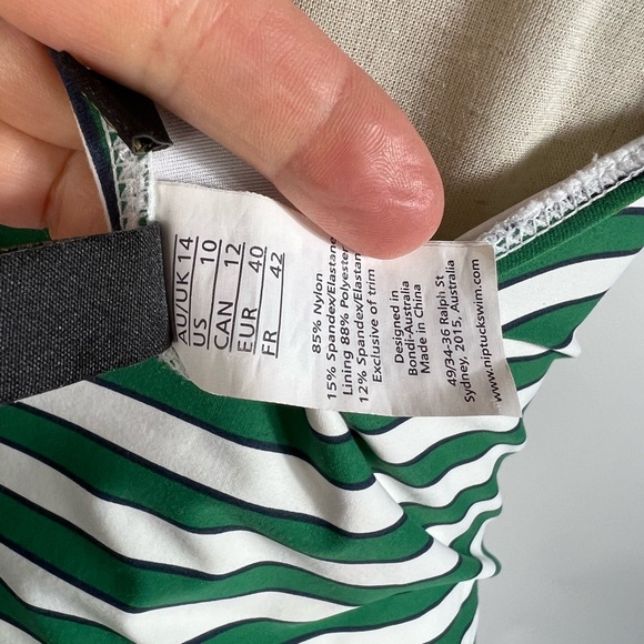 NIPTUCK SWIM Green White Striped Multi Fit Cup One Piece Swimsuit Womens 10 - Picture 10 of 10